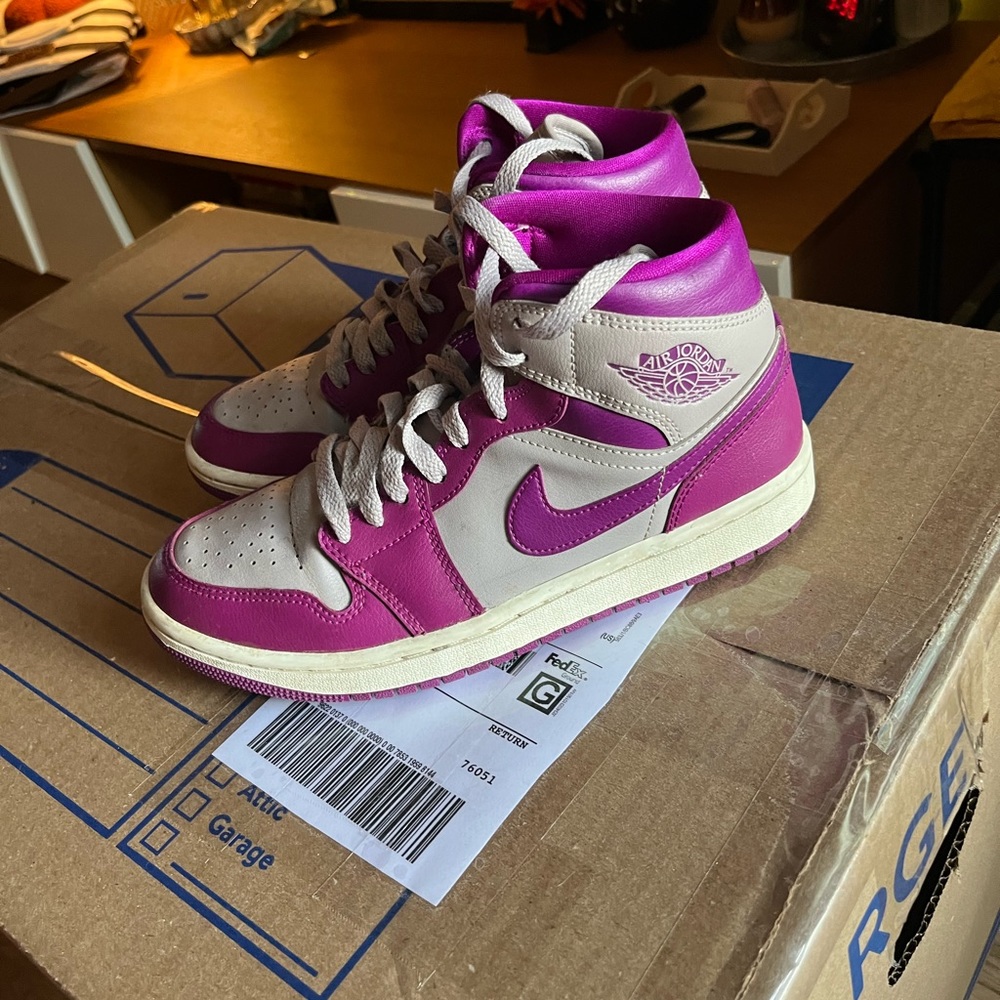 Jordan 1s size 7